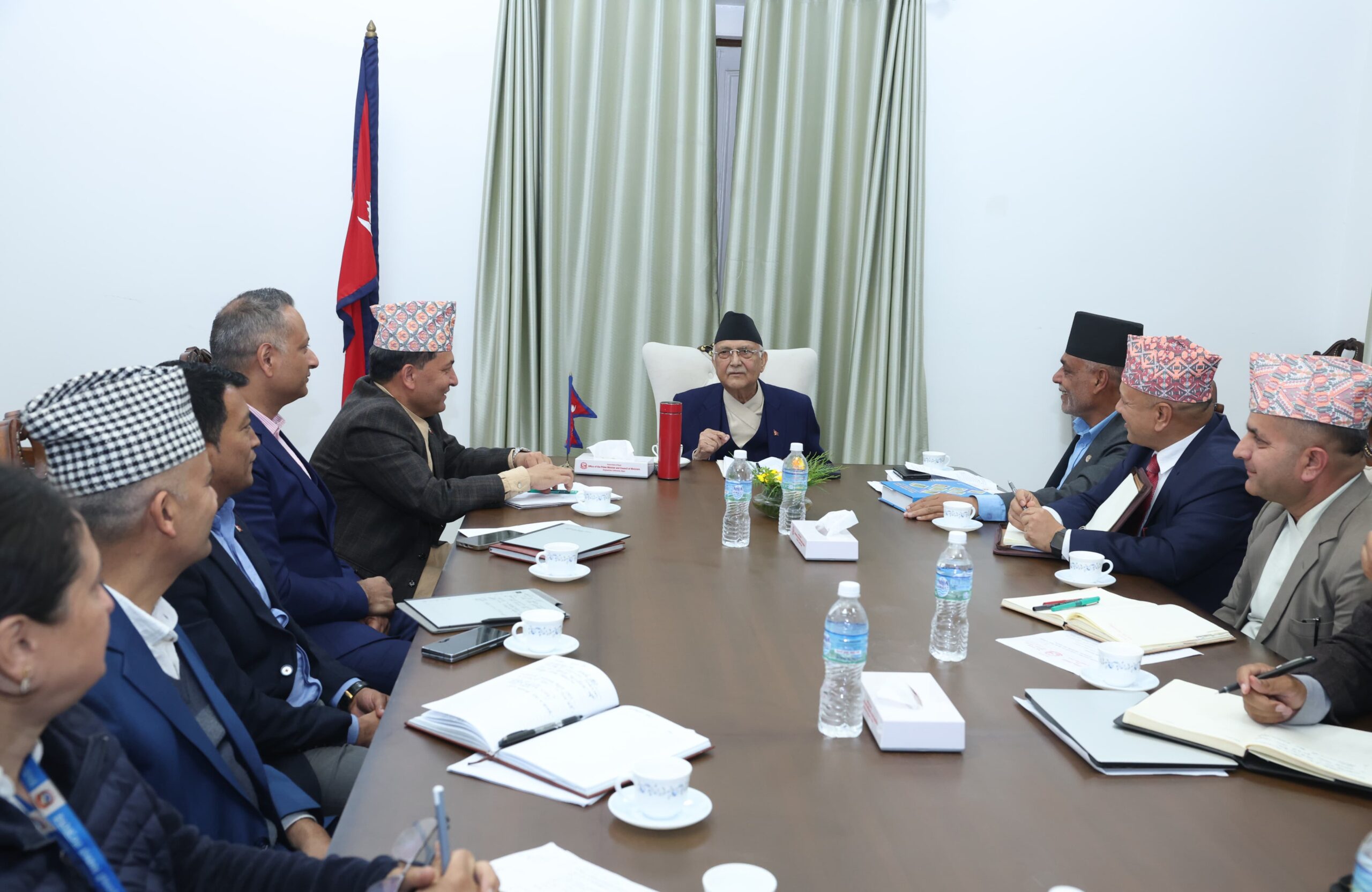 कालोबजारी रोक्न प्रधानमन्त्री ओलीको निर्देशन