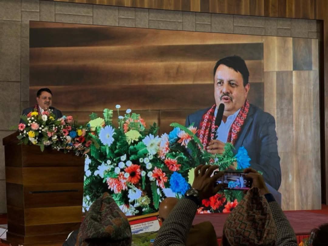 समाजसेवी शोभित उप्रेतीद्वारा ५२ किलोको घण्टा शैलुङकाे भीमसेन तरबार शिलामा राखिँदै