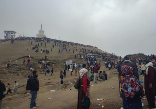 नयाँ बर्षमा आन्तरिक र बाह्र पर्यटकले भरिभराउ शैलुङ