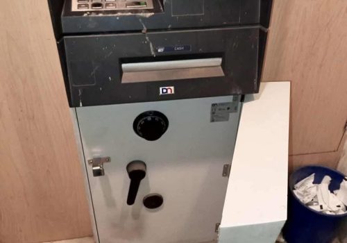 बनेपामा एटीएम मेसिन फोड्ने   प्रहरी नियन्त्रणमा