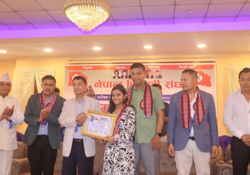 एसईईमा उत्कृष्ट नतिजा ल्याउने विद्यार्थीलाई नेवीसंघ काभ्रेको सम्मान