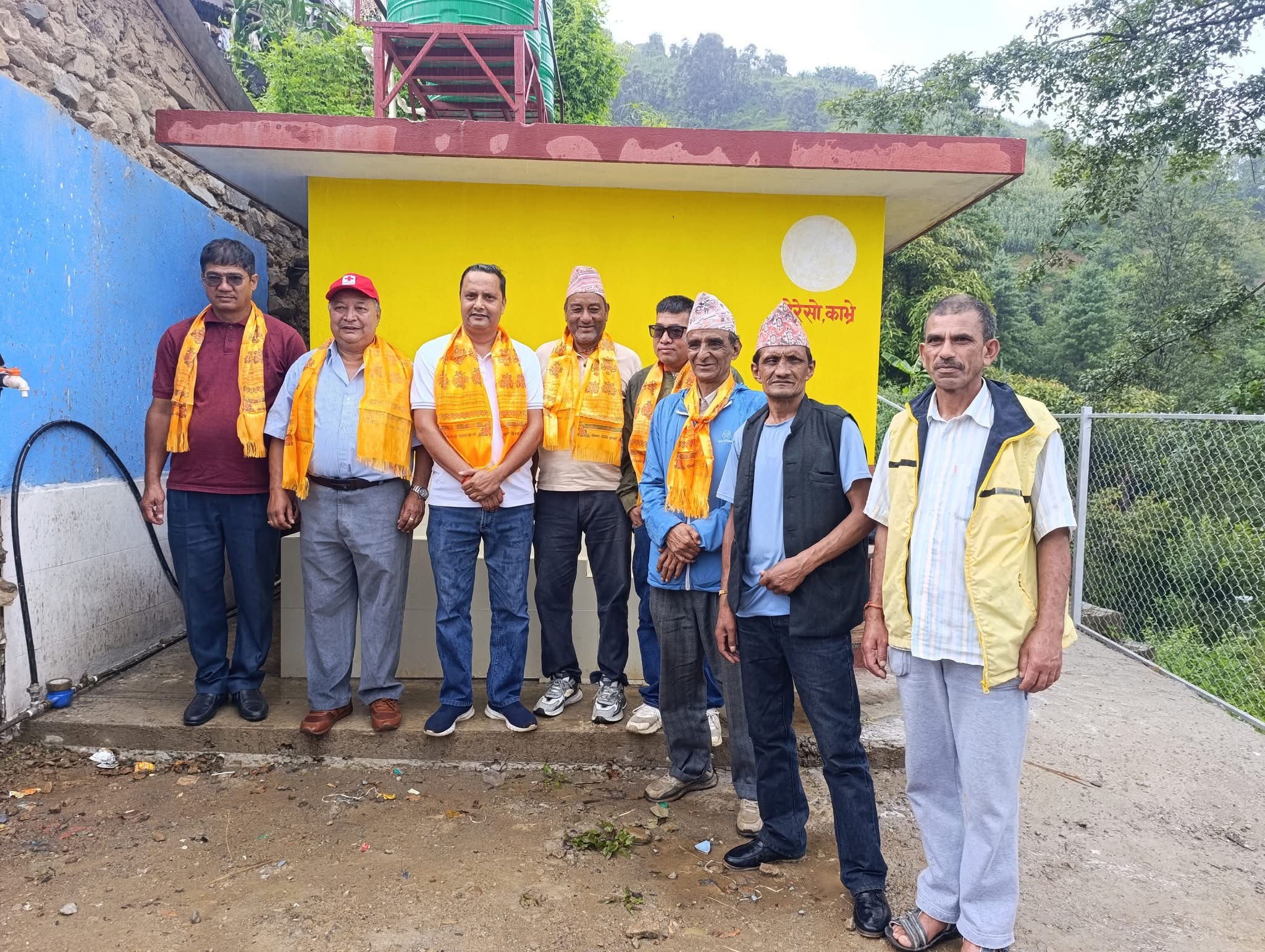 नेपाल रेडक्रस सोसाइटी काभ्रे द्वारा बेथानचोकका  २ बिद्यालयहरूलाई हातधुने धारा र शौचालय हस्तानतरण