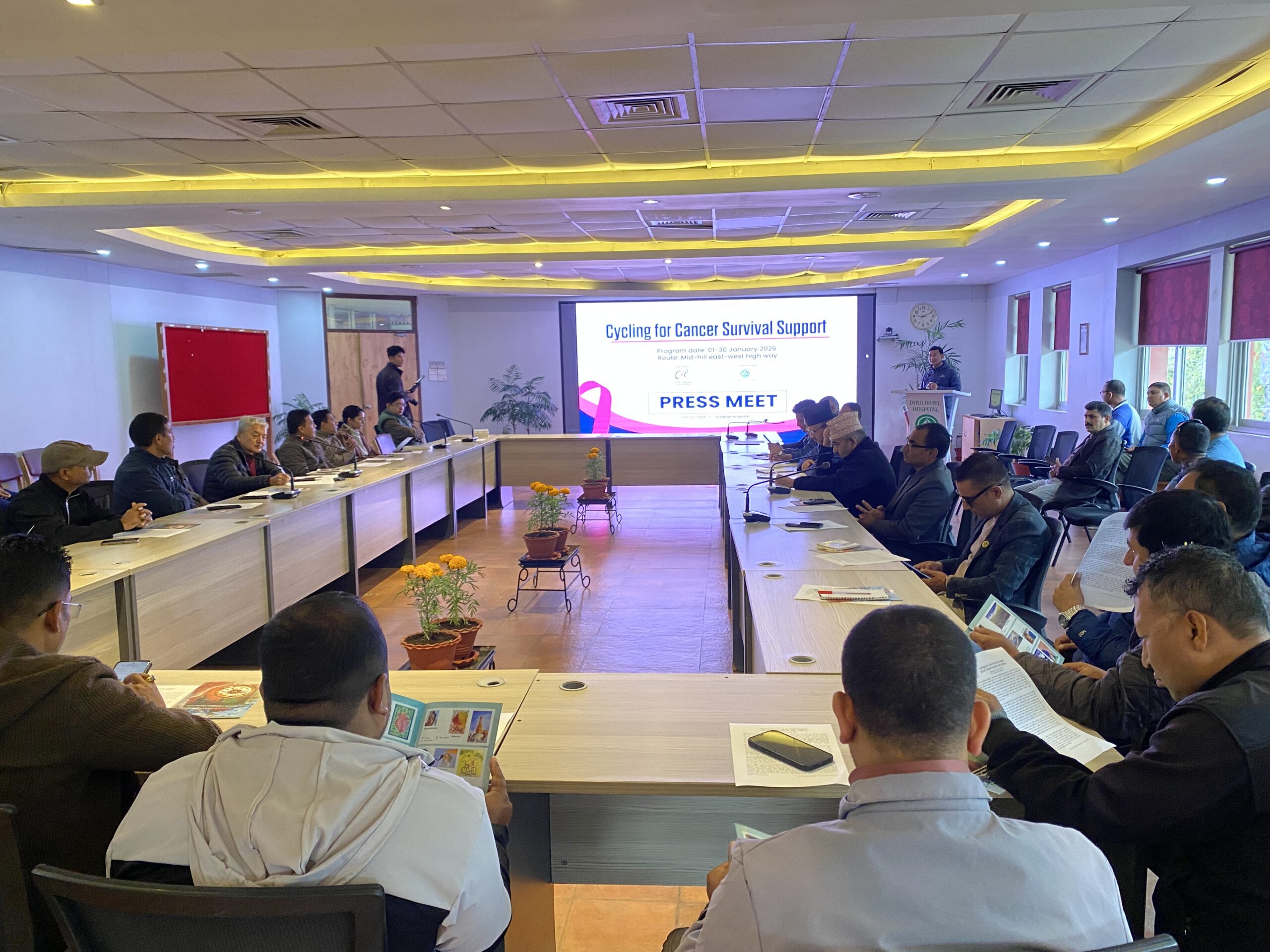 क्यान्सर विमारी सहयोगका लागि बृहत् साइकल यात्रा