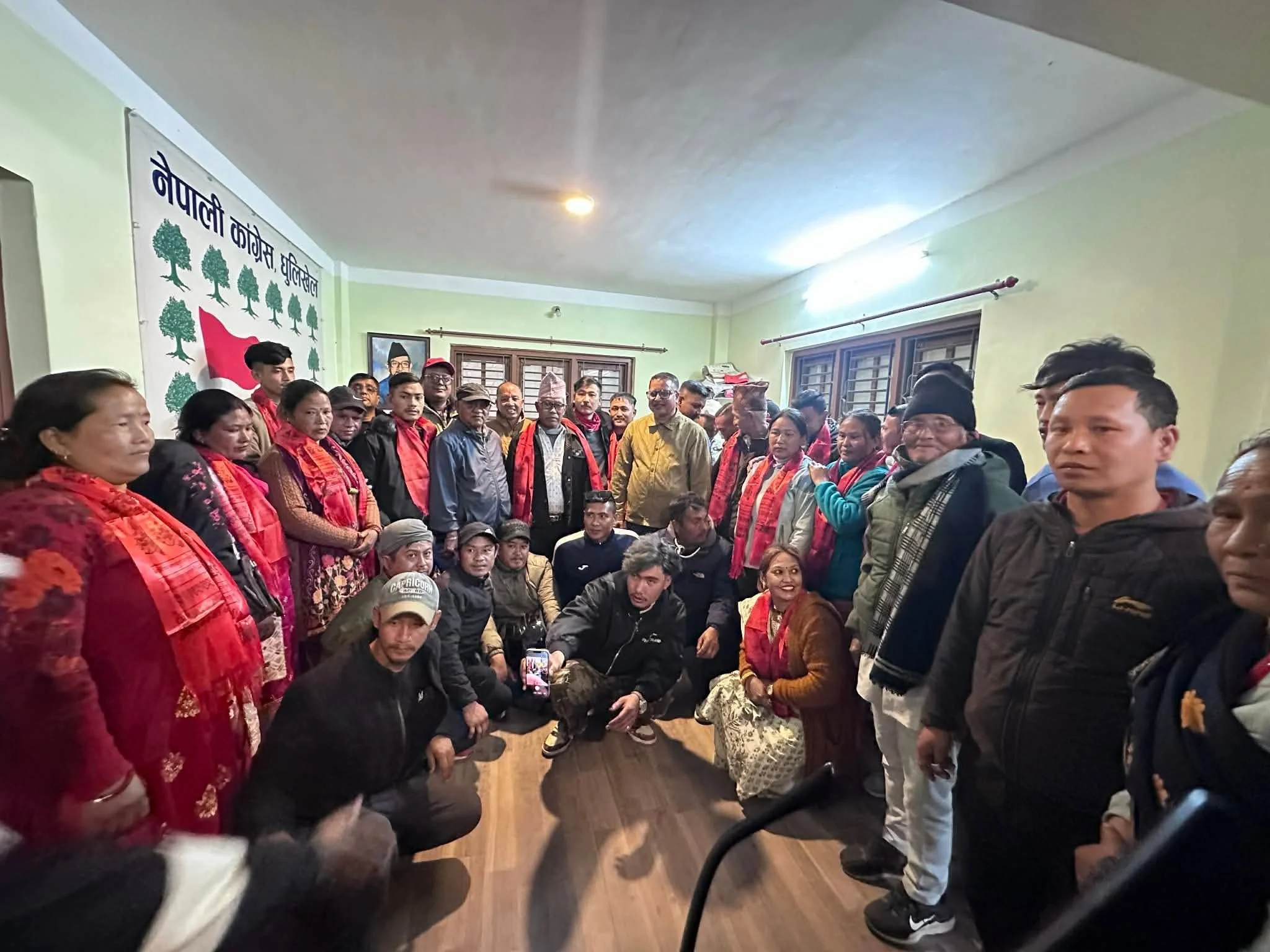 धुलिखेलको पिप्ले गाउँबासी नेपाली कांग्रेसमा प्रवेश