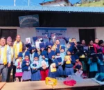 रोशीका तीन विद्यालयमा भकुण्डेबेसी जेसीजको न्यानो कपडा वितरण