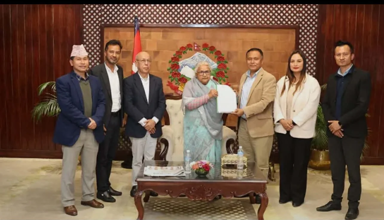 उज्यालो नेपाल पार्टीले प्रधानमन्त्री सुशीला कार्की लाई बुझायो ज्ञापन