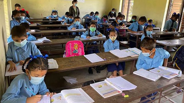 _120377503_kn_damauli-schoolstartphoto1