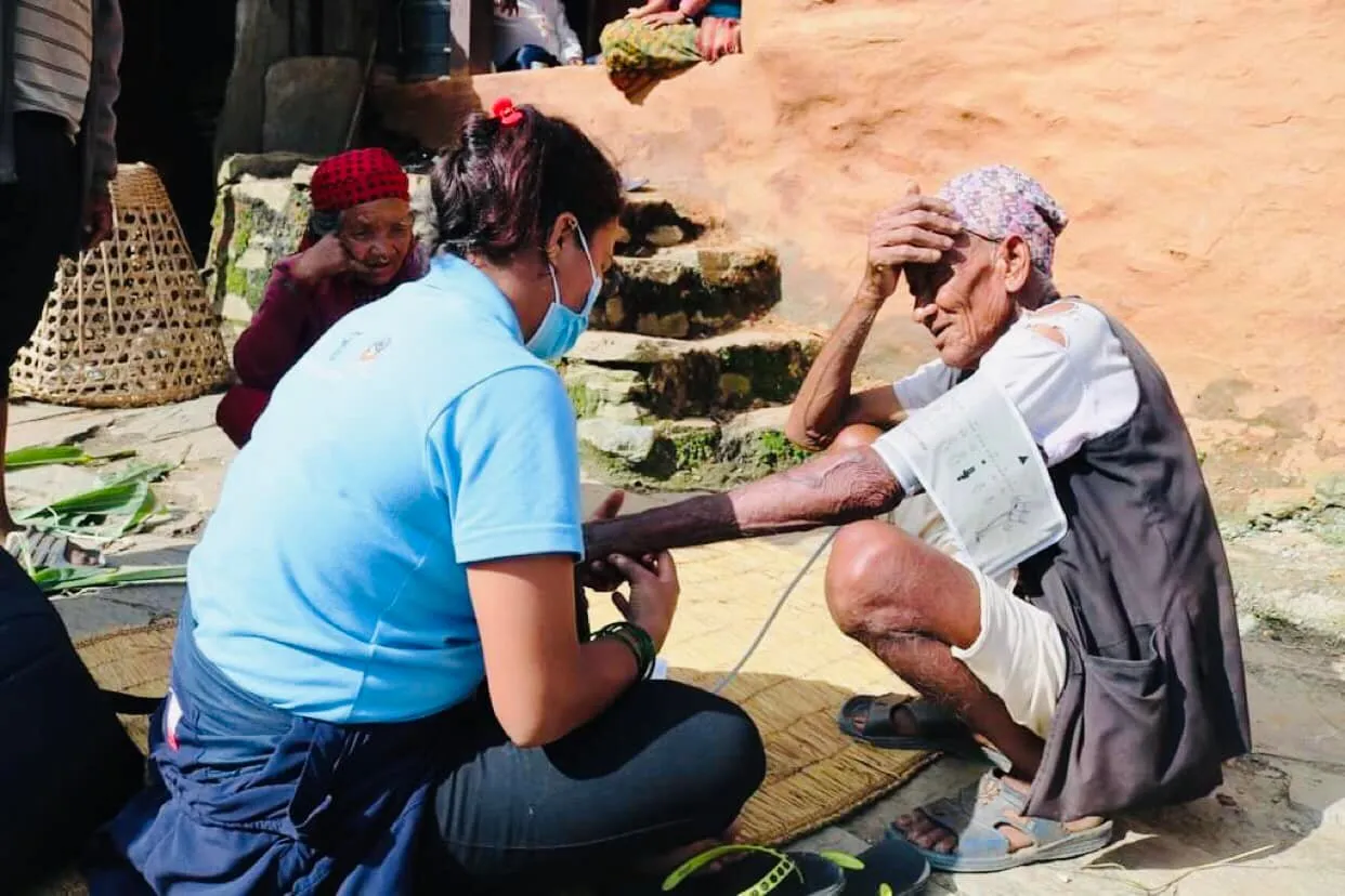 Beni-Health-Worker-House-to-House-12