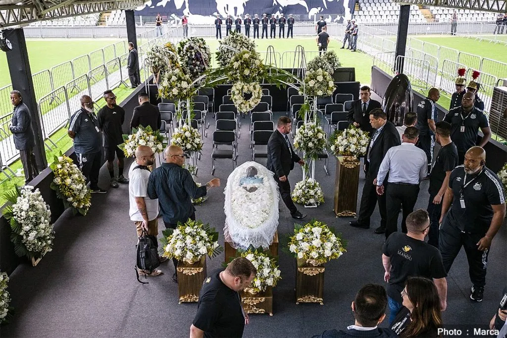 Peles-funeral-Vila-Belmiro-stadium-in-Santos-1024x683-1