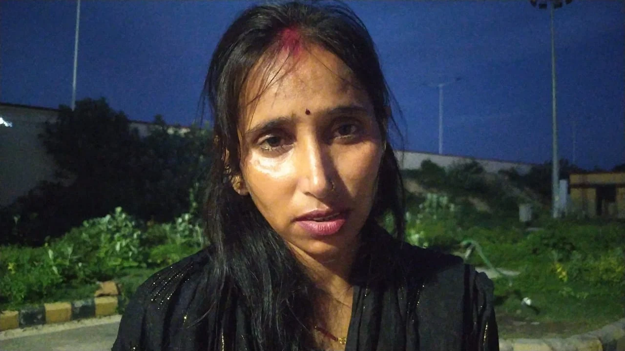 railway-station_CpF7u9te2K