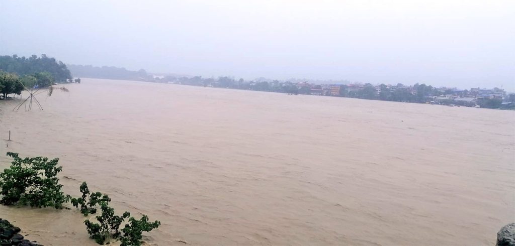 Narayani-River-Flood_Asoj-20_2-1024x490