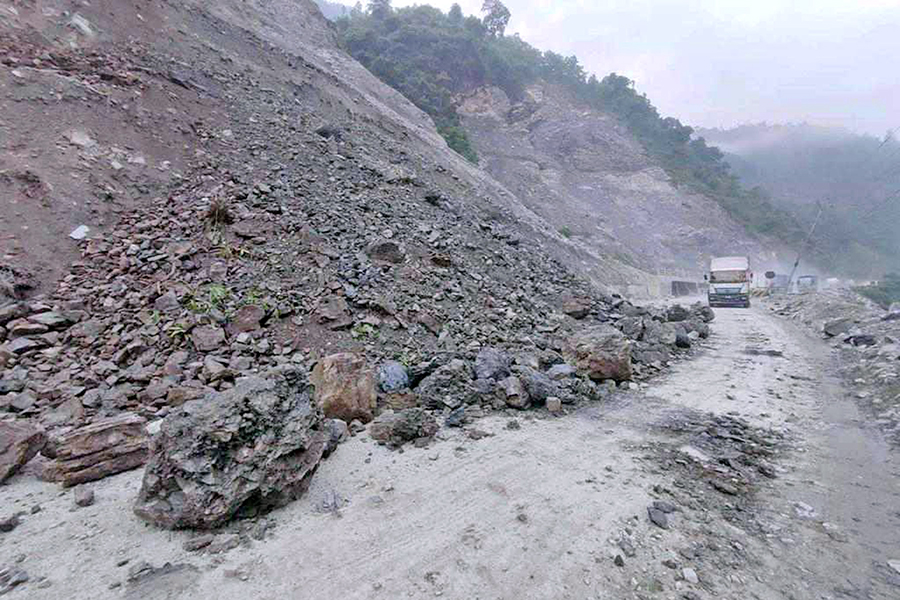 Narayangadh-Muglin-Road-Tope-khola-Pahiro