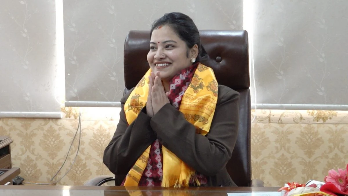pratibha-rawal-padbhar-grahana-e1774610794793