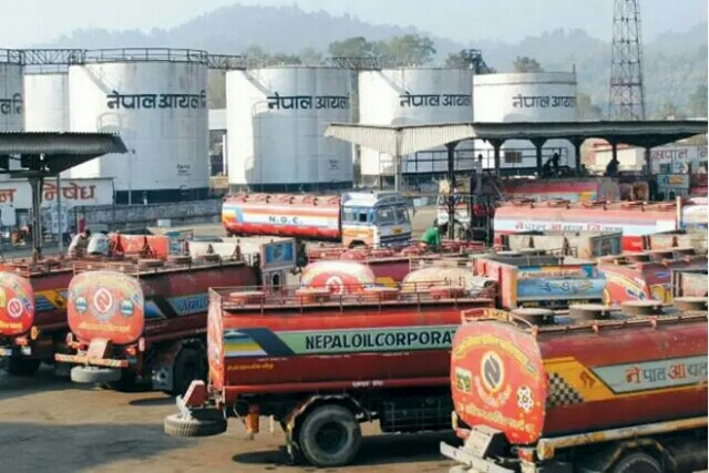 लकडाउन खुकुलो पछि तेलको माग बढ्यो, थानकोटबाट ८ लाख लिटर पेट्रोल र १६ लाख लिटर डिजल बिक्री
