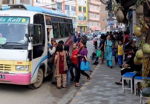 महङ्गो भाडा असुल गर्ने सवारीलाई कारबाही, ५० यात्रुको पैसा फिर्ता