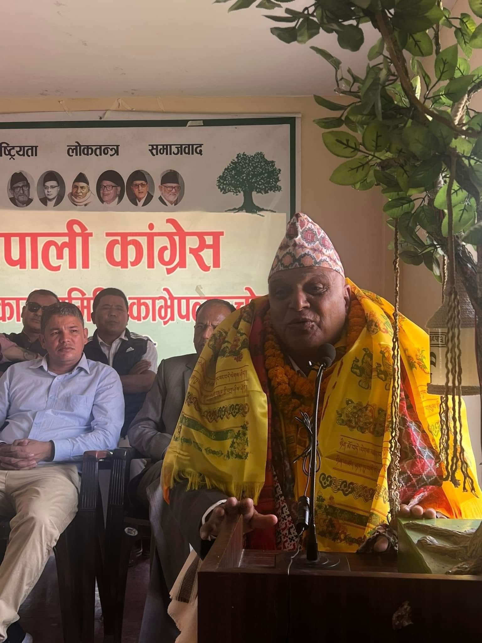 कांग्रेस जिल्ला सभापति लामा माथिको आरोप प्रमाणित भए राजनीतिबाट सन्यास लिने केन्द्रीय सदस्य हुमागाईको घोषणा