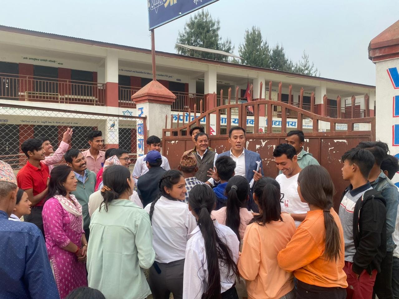 गाउँपालिका उपाध्यक्षको अग्रसरतापछि अरुणोदय माविको ताला खुल्यो