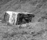 बस दुर्घटनामा सासुको मृत्यु, बुहारी र नातिनी घाइते