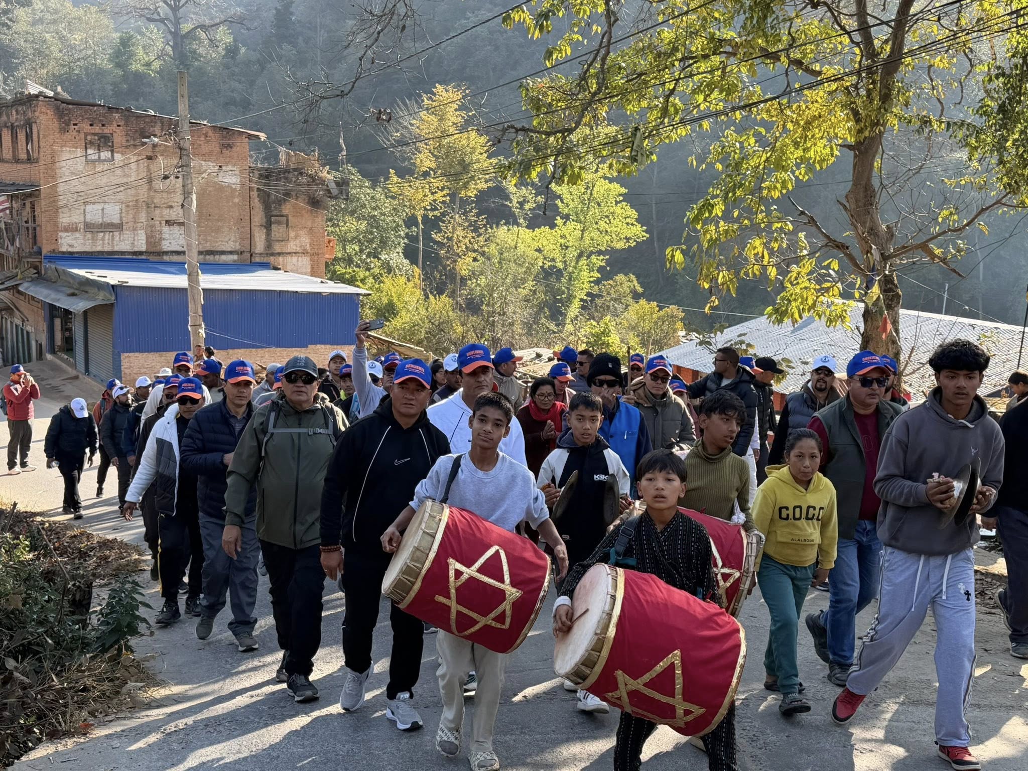 नमोबुद्धबाट शंखु हुँदै बल्थलीसम्म ‘ सुन्तला हाइकिङ’