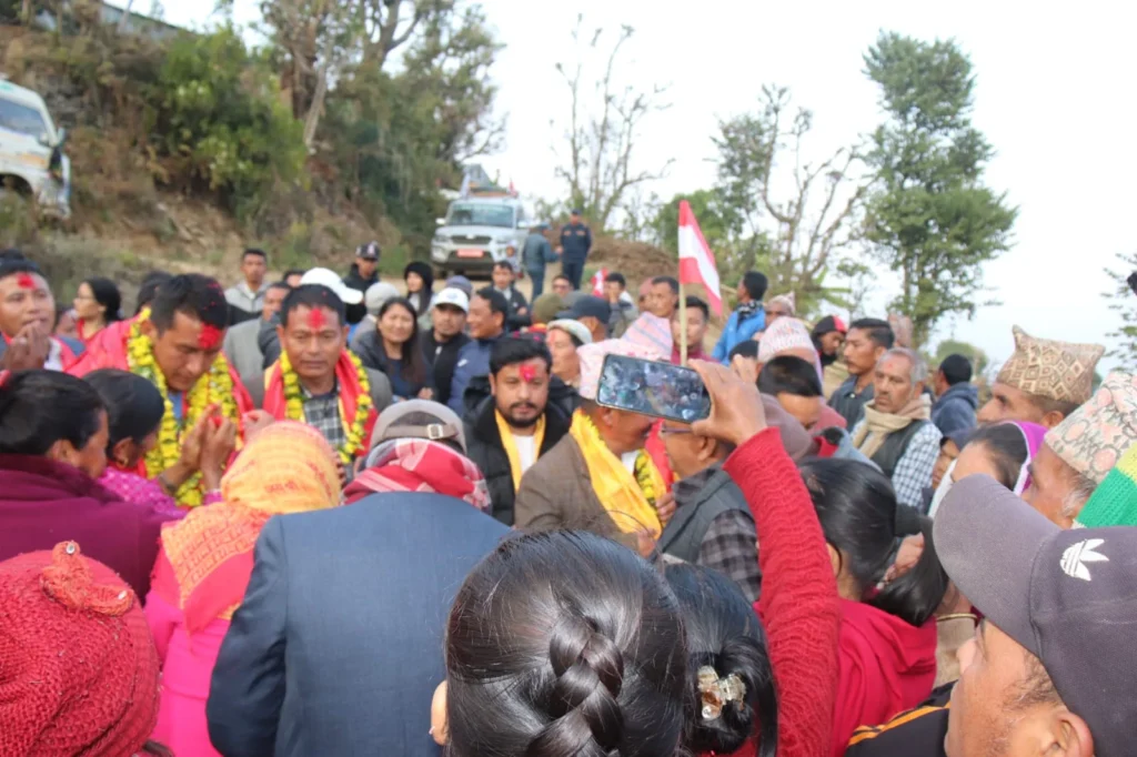 गृहपालिकामा गुणराज मुक्तानको शानदार इन्ट्री, स्थानीयले गरे भव्य स्वागत