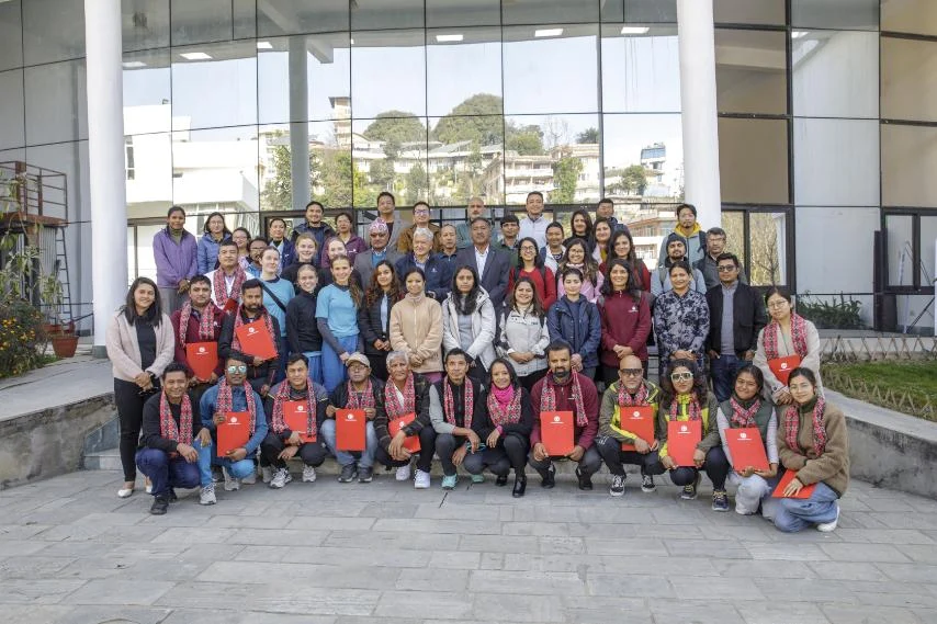 १८ सय किलोमिटर साइकल यात्रा गर्ने क्यान्सर प्रभावितलाई धुलिखेल अस्पतालमा सम्मान