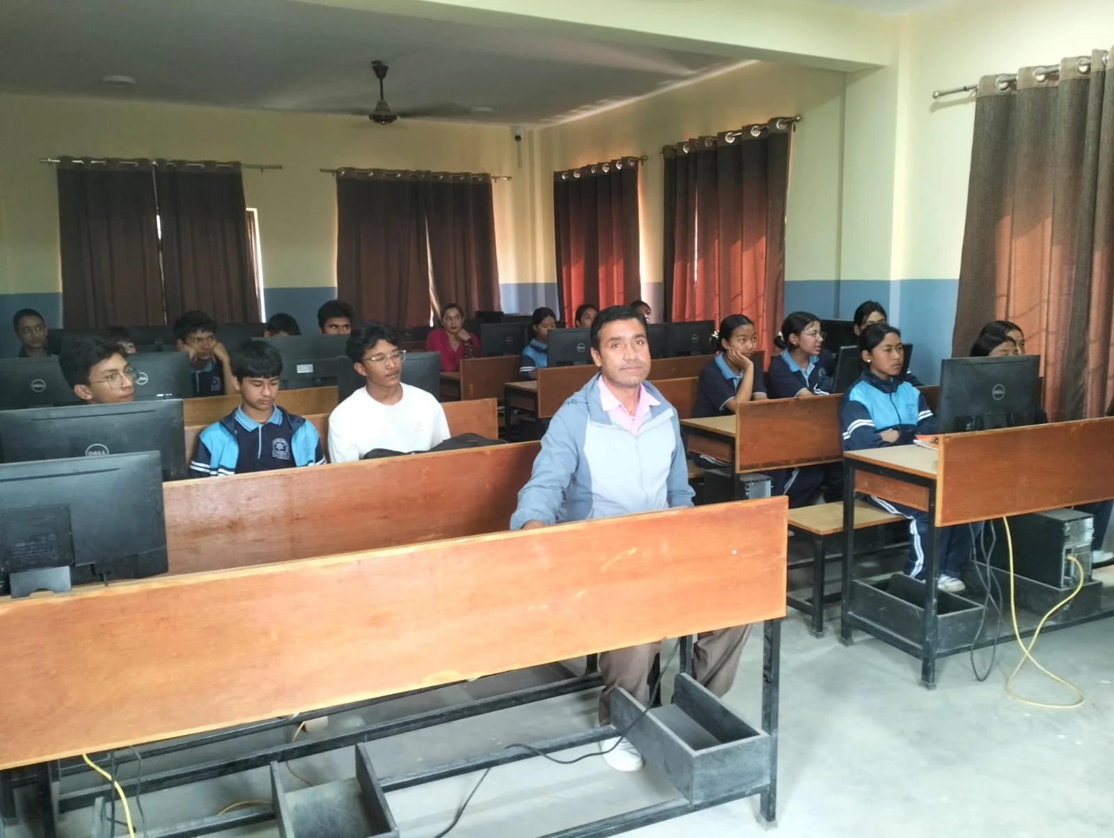 चक्रज्योतिका विद्यार्थीलाई एआई र साइबर सुरक्षा सम्बन्धी तालिम