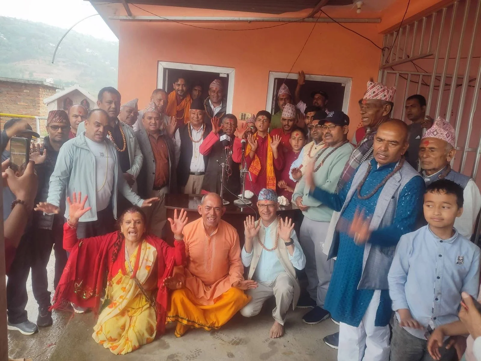 भैरवकुण्ड मन्दिरको प्रांगणमा ६४ शिवलिंगको प्राण प्रतिष्ठापन