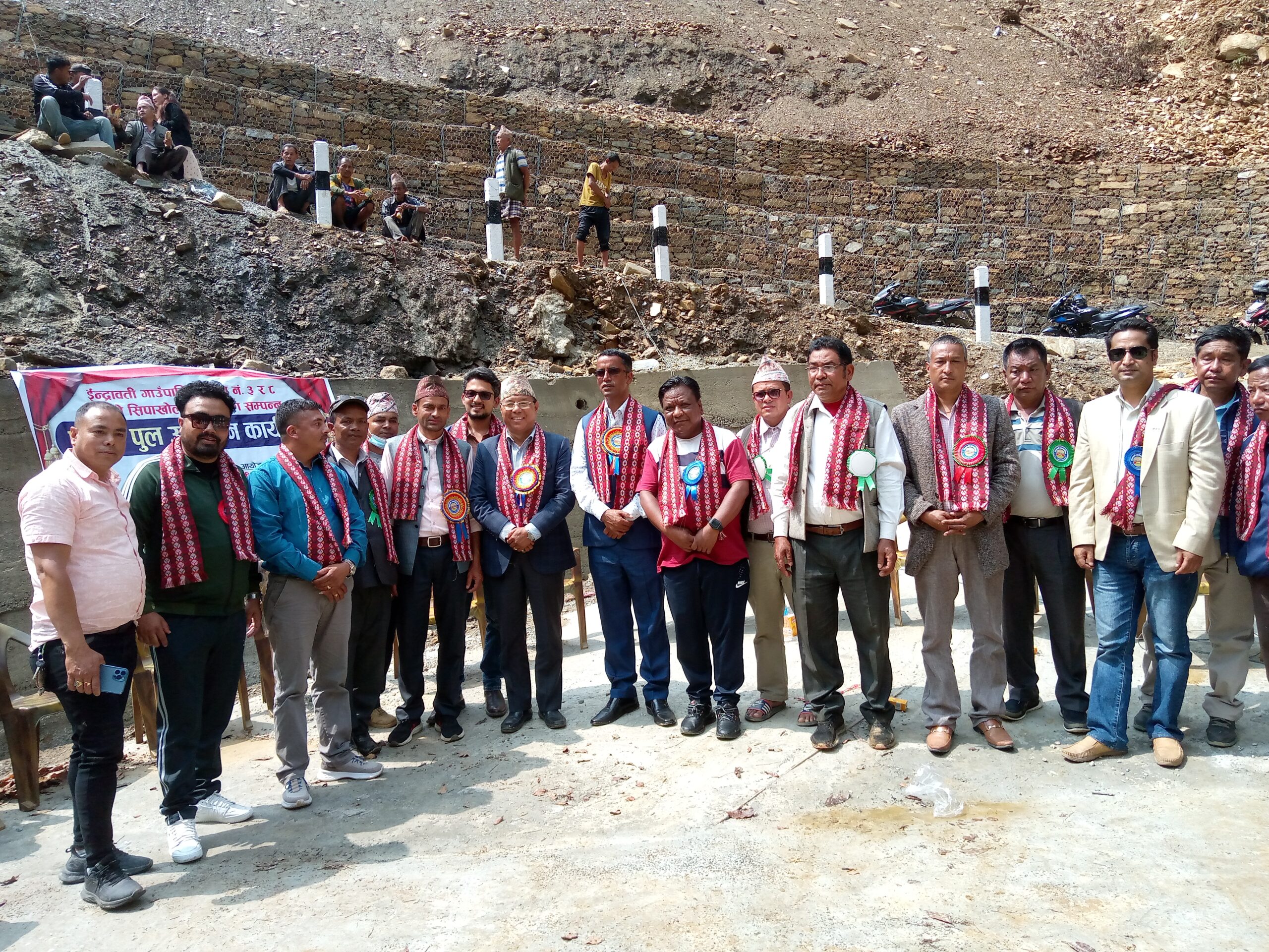 तयार भाे कुन्चाेक – पाेखरे जाेड्ने सिपाखाेला पुल