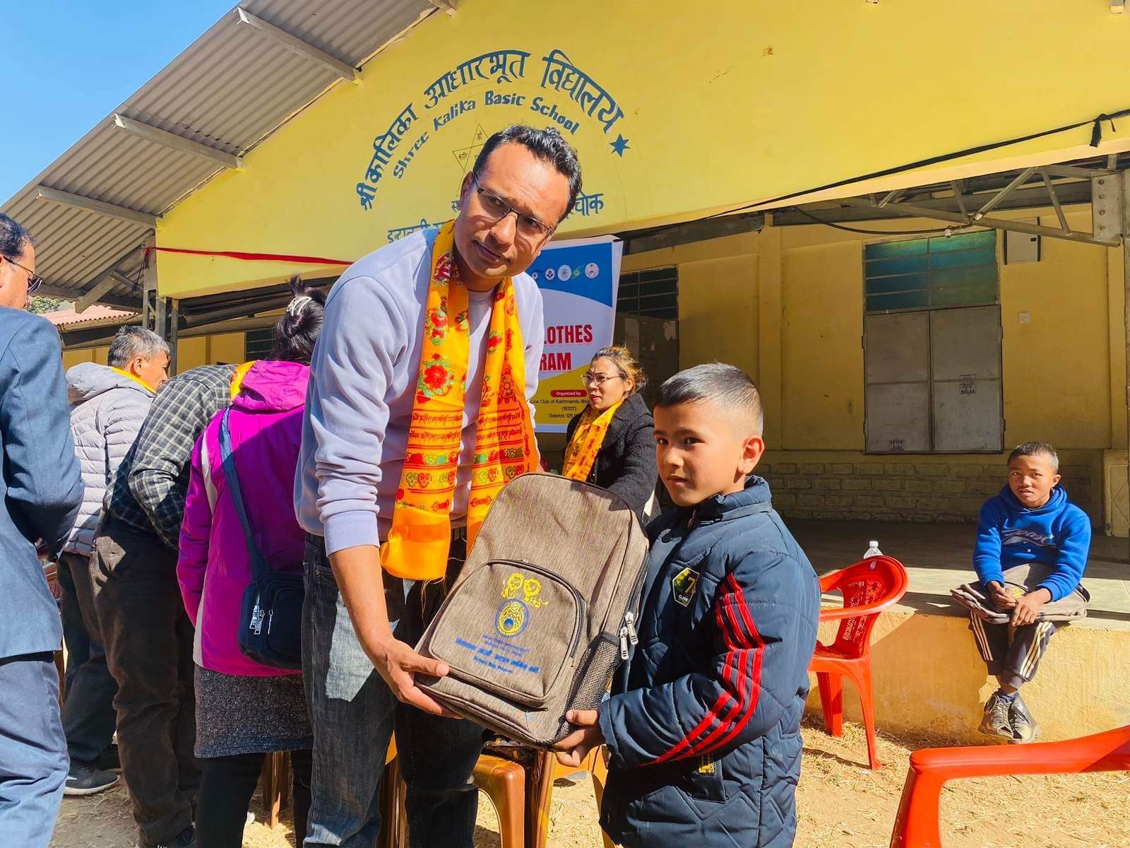 लायन्स क्लब ब्राइट भिजनद्वारा न्यानो कपडा वितरण