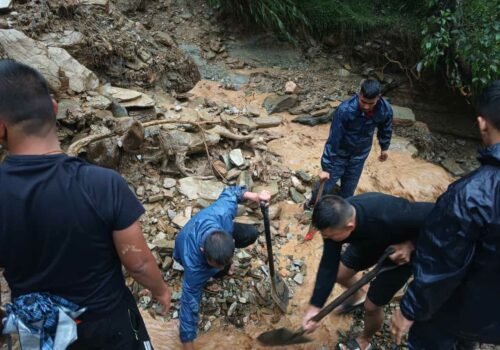 सिन्धुपाल्चोकमा पहिरोमा परी दुई बालिका बेपत्ता