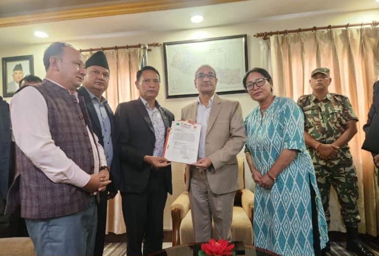 सिन्धुपाल्चोकमा छिटोछरितो सेवाका लागी भौगोलिक क्षेत्र अनुसार इलाका प्रशासन कार्यालय स्थापना गर्न माग सहित ध्यानाकर्षण