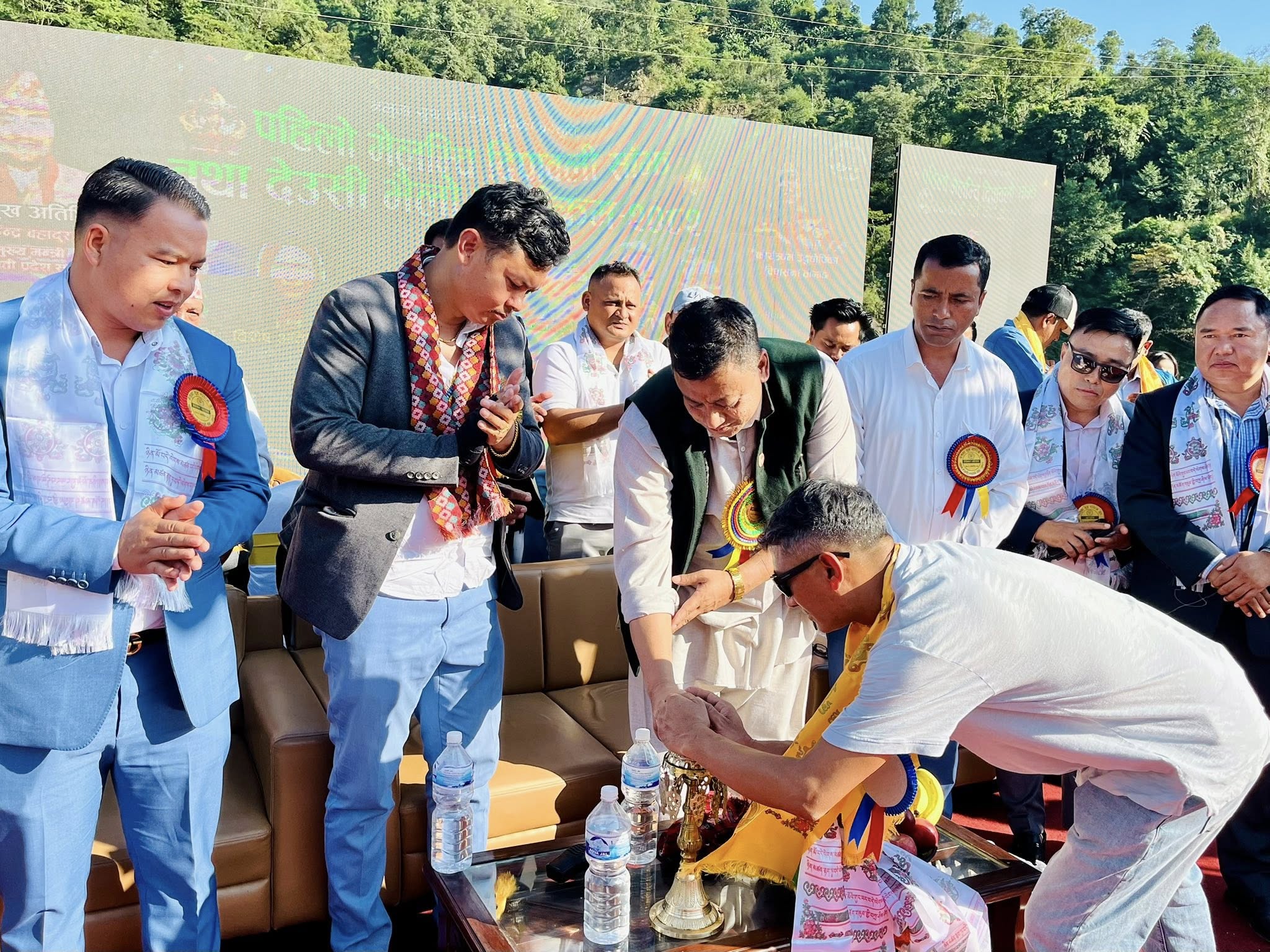 पहिलो मेलम्ची दिपावली साँझ तथा देउसि भैलाे कार्यक्रम मेलम्चीमा सम्पन्न