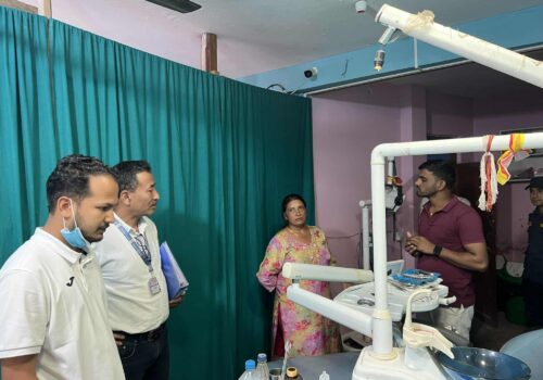 मेलम्चीमा निजी स्वास्थ्य संस्था र डेन्टलमा संयुक्त अनुगमन, पाँच संस्थामध्ये ओटा दुई पूर्ण रूपमा बन्द