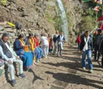 खड्कुले झरनामा राष्ट्रिय झन्डोत्तोलन