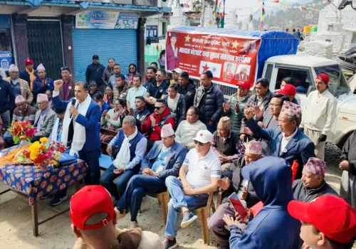 सिन्धुपाल्चोक १ मा सुझाव संकलनसहित घरदैलोमा माधव सापकोटाको सक्रियता