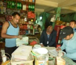 उपभोक्ता अधिकार संरक्षणका लागि इन्द्रावती गाउँपालिकाको सक्रियता, एकै दिन ५० भन्दा बढी पसलमा अनुगमन