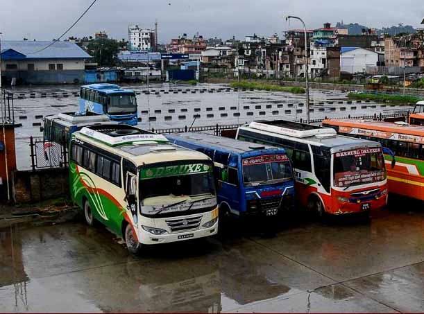 धादिङ सहति देशभर अनिश्चितकालीन यातायात बन्द