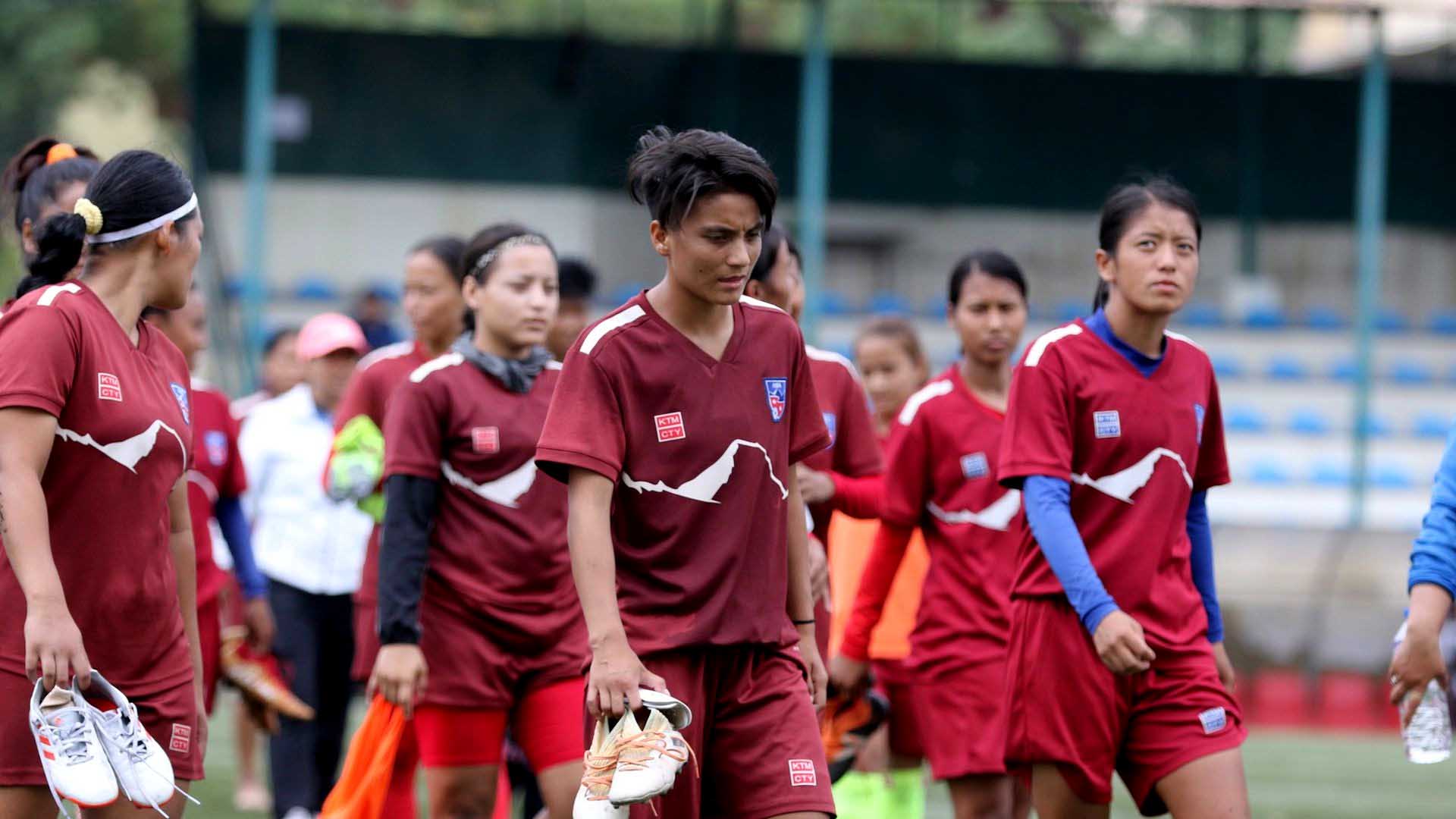 महिला साफ जित्ने आधारः खेलाडीको इख र घरेलु मैदान