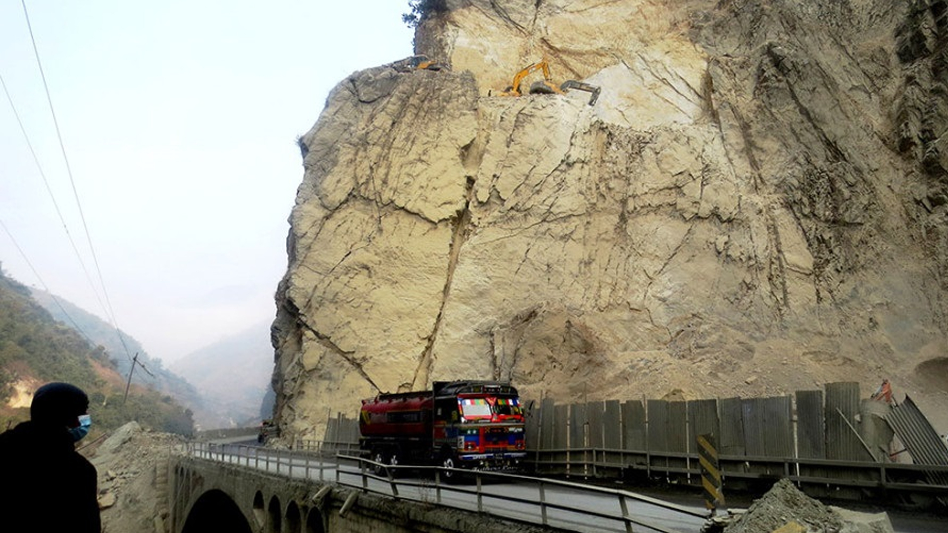 नारायणगढ–मुग्लिन सडक आजदेखि दिउँसो बन्द नहुने