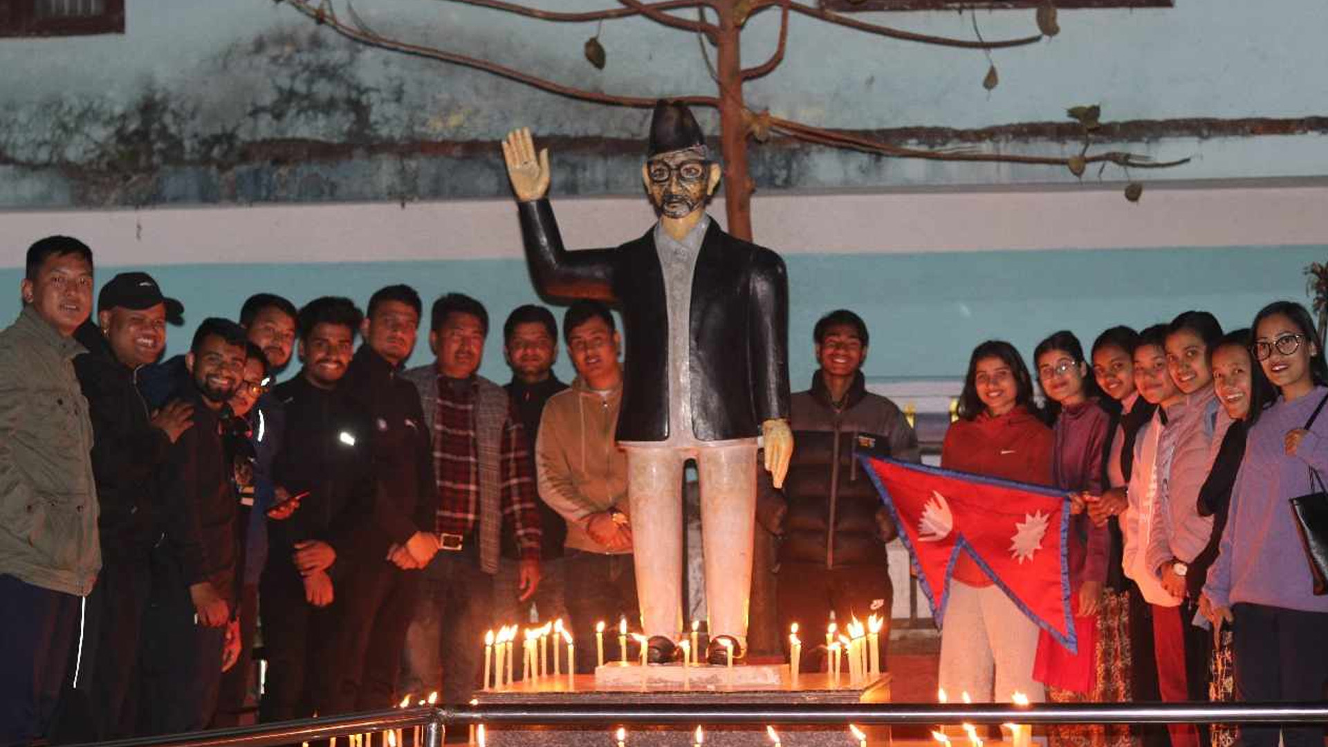 राष्ट्रिय प्रजातन्त्र दिवसको अवसरमा स्ववियुद्धारा दिप प्रज्वलन