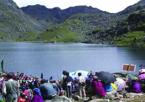 गोसाइँकुण्डका तीर्थयात्री फर्किन थाले