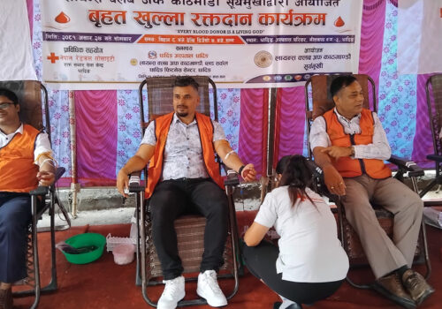 धादिङ अस्पताल परिसरमा १५२ जनाद्धारा रक्तदान