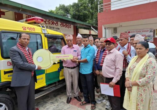 रेडक्रस धादिङद्धारा सुविधा सम्पन्न एम्बुलेन्स संचालन