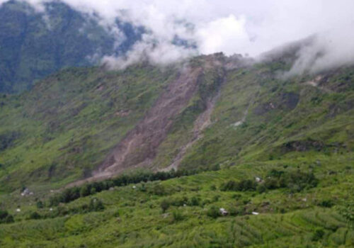 रुवीभ्यालीमा पहिरोको कारण ५ घरमा क्षती, २२ घर उच्च जोखिममा