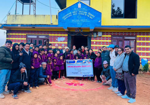 शितल छहारी नेपाल र लायन्स क्लब अफ धादिङ भैरवीको सहयोगमा  न्यानो कपडा हस्तान्तरण