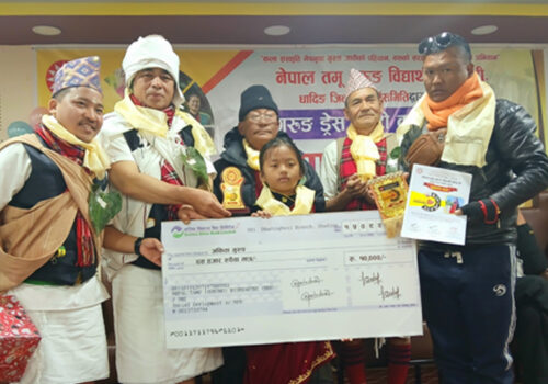 गुरूङ पोसाक फोटो प्रतियोगिताको उपाधि स्याङ्जाका चन्द्र गुरूङलाई