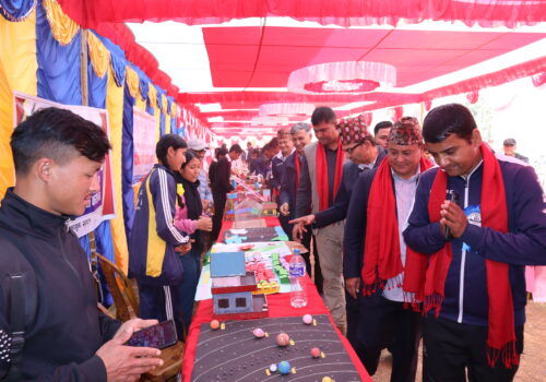 नीलकण्ठ नगरपालिकामा विषयगत शैक्षिक सामाग्री प्रदर्शनी,प्रदेश मन्त्री महर्जनद्वारा अवलोकन