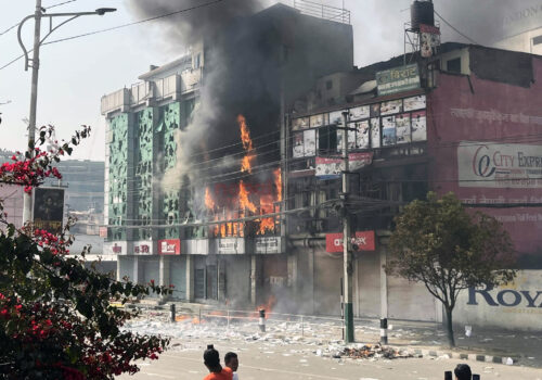 राजावादीले आगो लगाएको तीनकुनेस्थित भवनमा जिउँदै जलेर पत्रकारको मृत्यु