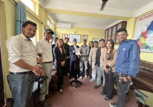 दोषीलाई कारबाहीको माग राख्दै प्रमुख जिल्ला अधिकारीमार्फत प्रधानमन्त्रीलाई ध्यानाकर्षण पत्र