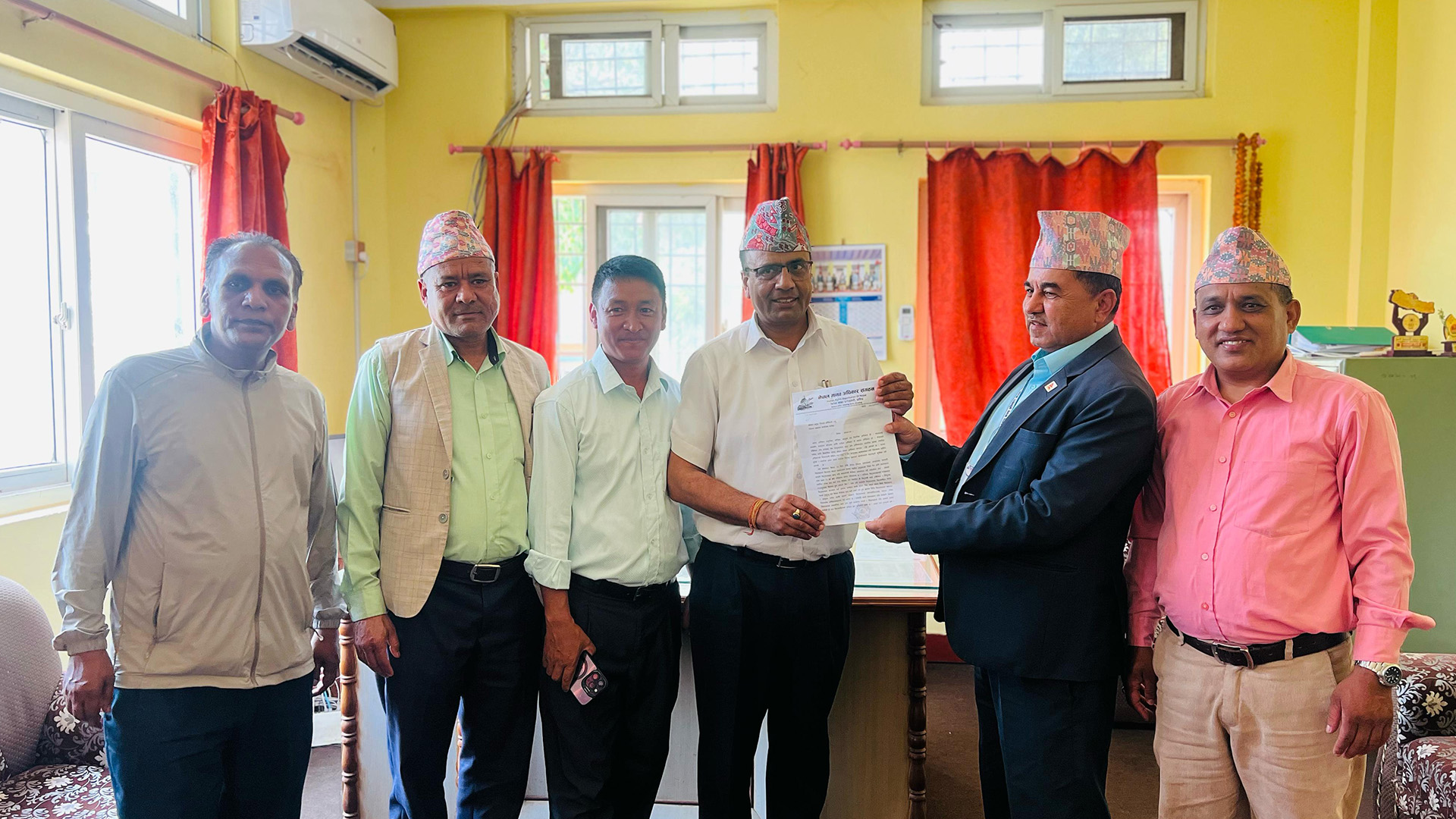 बालबालिकालाई पढ्न पाउने अधिकारबाट बन्चित गराउन नहुने भन्दै मानव अधिकार संगठनद्धारा ध्यानाकर्षण